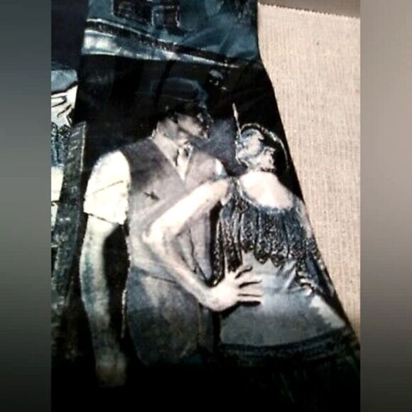 TIE 100% SILK  AUTHENTIC "SINGIN IN THE RAIN"   Made in USA 1980's VINTAGE - Picture 1 of 10